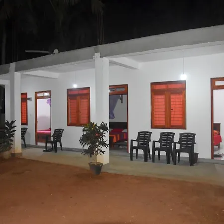 Lake House Home Stay Anuradhapura Exterior photo